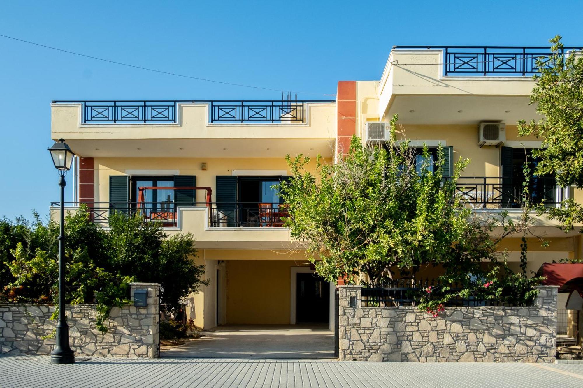 Spacious House In A Quiet Neighbourhood Ierapetra  Exterior photo